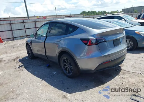 2024 Tesla Model Y Long Range Dual Motor All-Wheel Drive/Rwd from USA, damaged, VIN 7SAYGDED1RA327121